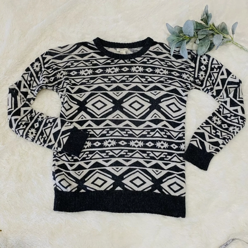Forever 21 Cream & Charcoal Tribal Aztec sweater